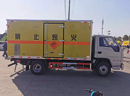 汉中爆破器材运输车技术升级与安全合规新趋势